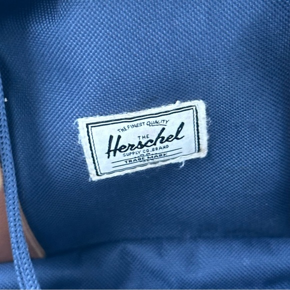 Herschel navy drawstring backpack with brown straps — clean, ready to use - Picture 2 of 11